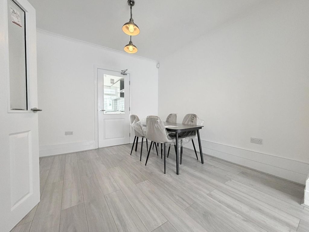 Property photo 2 of 12 Whatsapp Image 20...