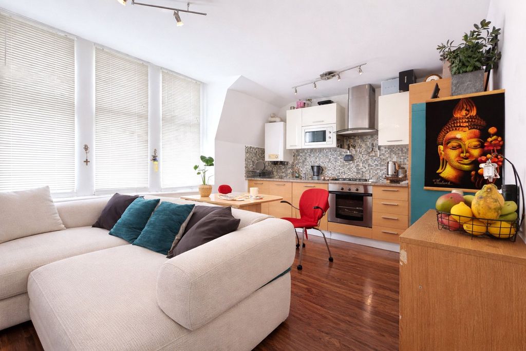 Property photo 1 of 8 Picture No. 16