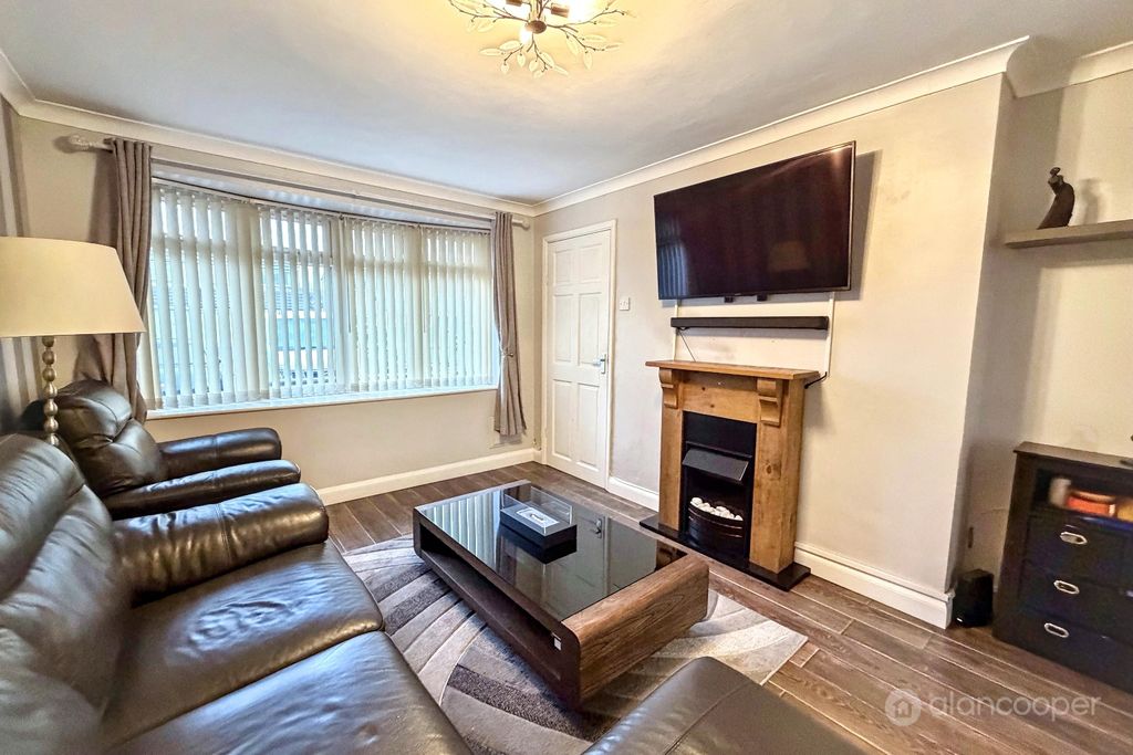 Property photo 2 of 16 4859893