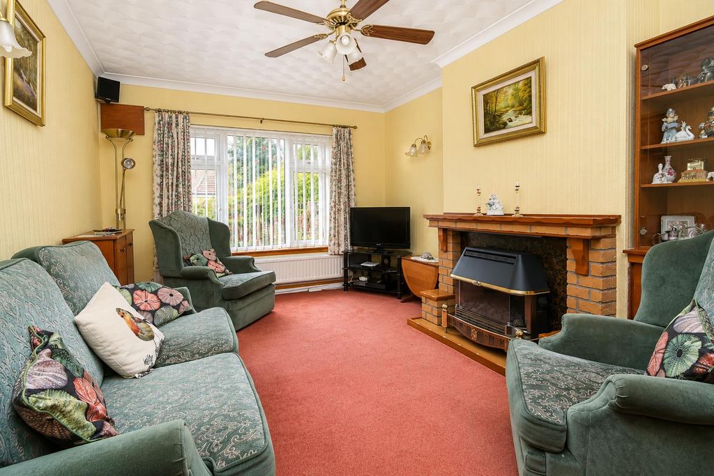 Property photo 3 of 12 1 (4).Png