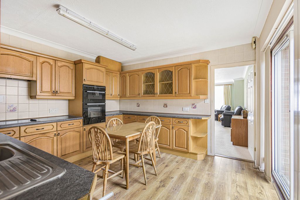 Property photo 3 of 30