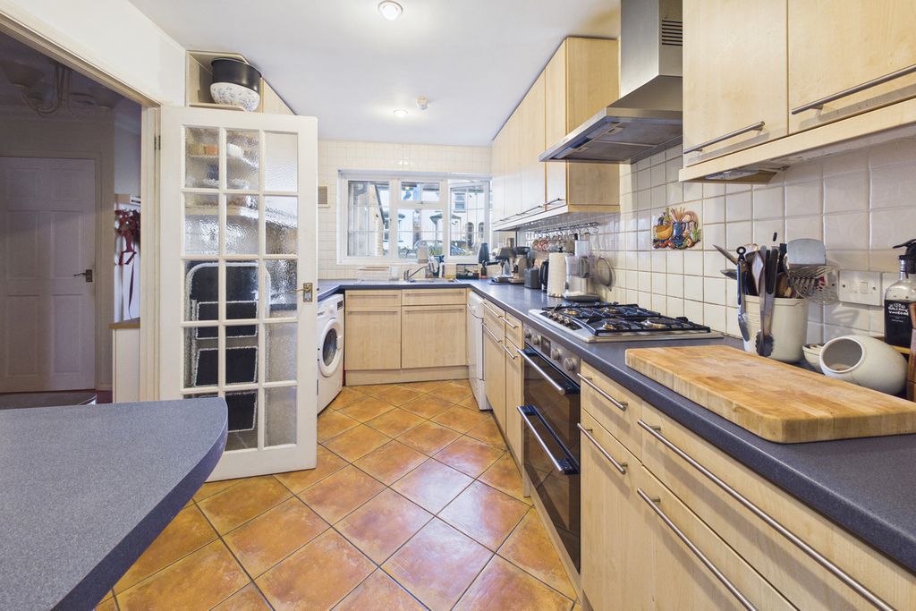 Property photo 3 of 14