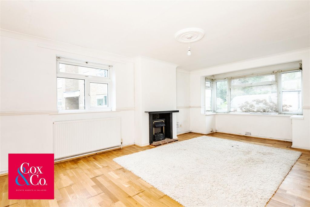 Property photo 2 of 13 81N_7629.Jpg