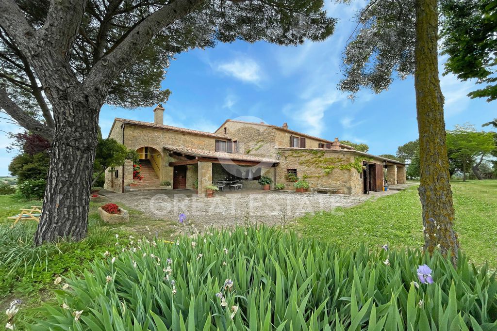 Property photo 2 of 38