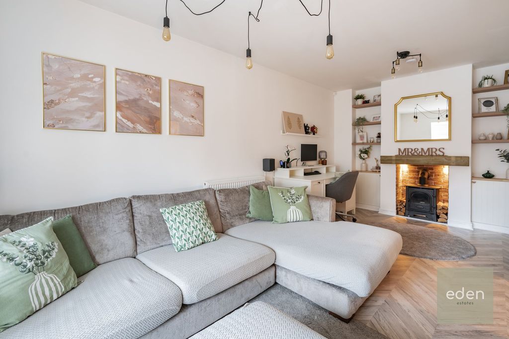 Property photo 2 of 19