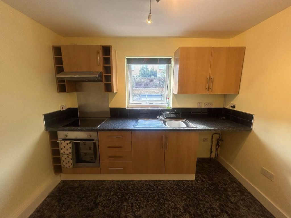 Property photo 3 of 4 Kitchen