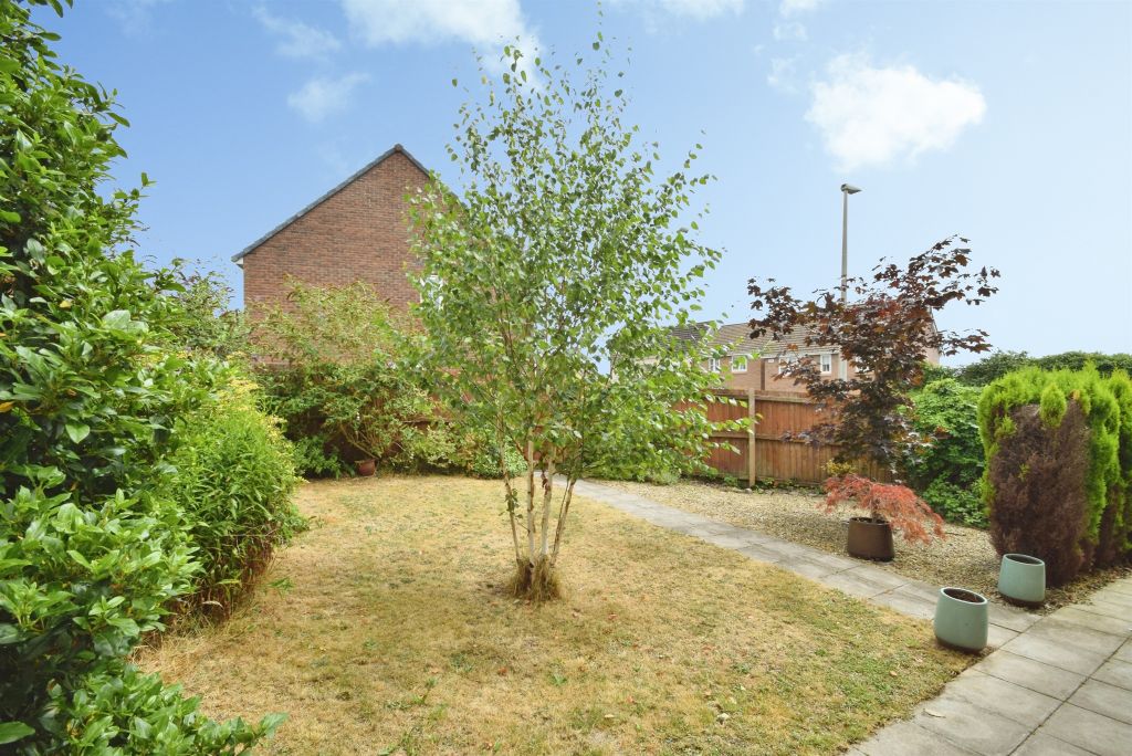 Property photo 2 of 20