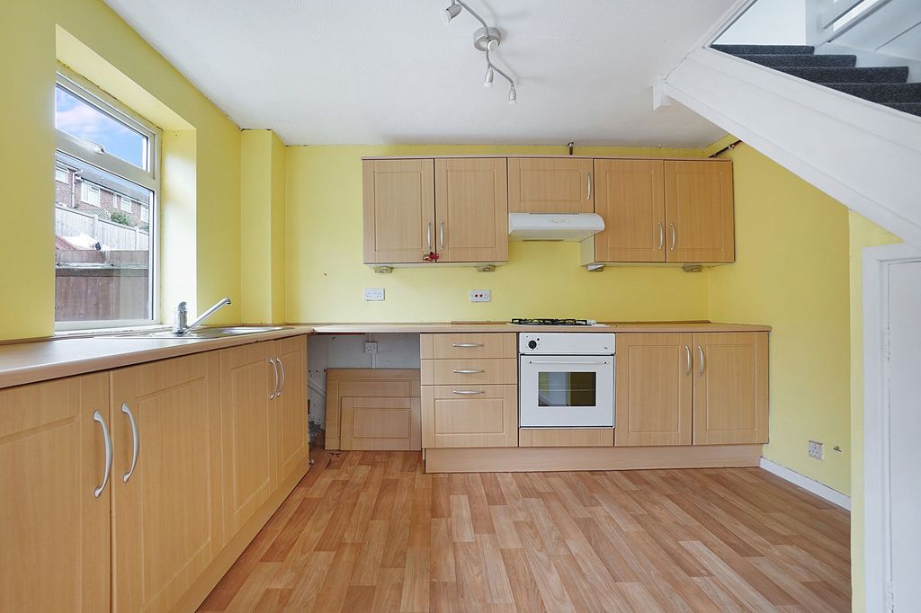 Property photo 3 of 16