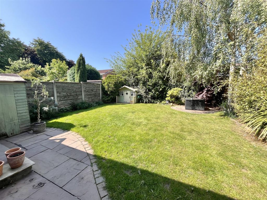 Property photo 2 of 21