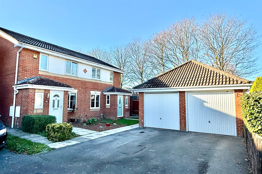 Property photo 2 of 17