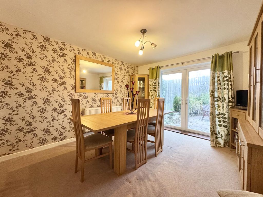 Property photo 3 of 12 Dining Room