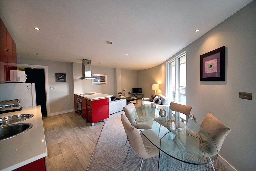Property photo 3 of 12 Dining Area