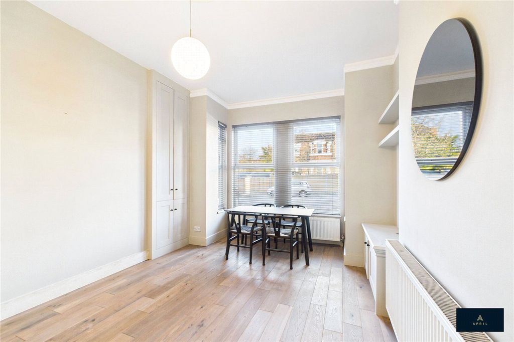 Property photo 2 of 37 Picture No. 34