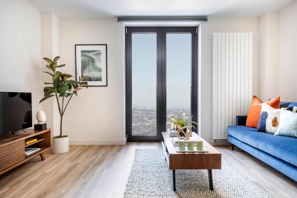 Property photo 2 of 23