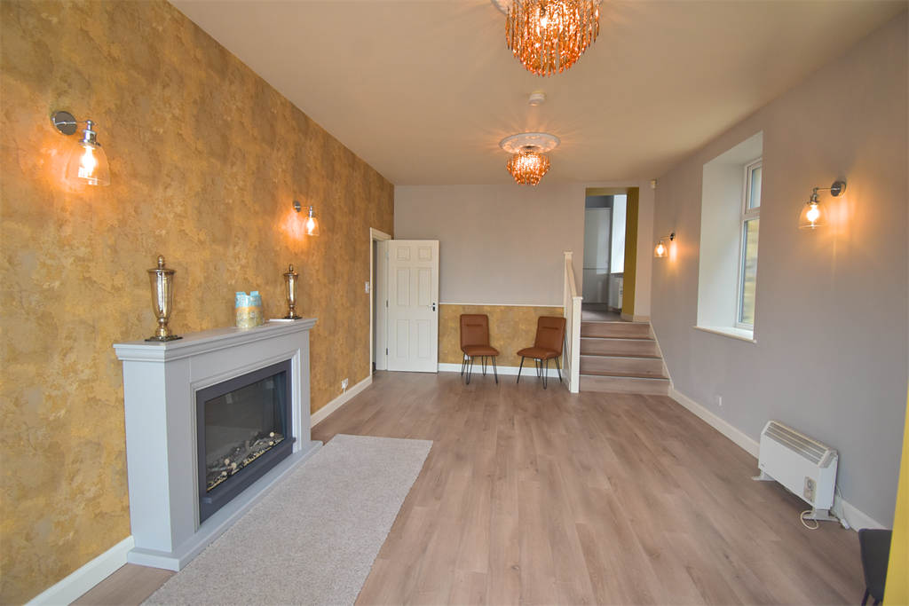 Property photo 2 of 14 Sitting Room