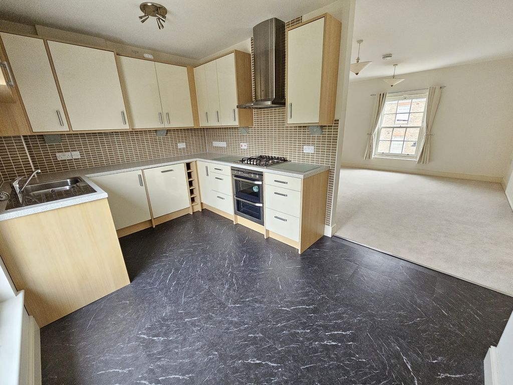 Property photo 3 of 6