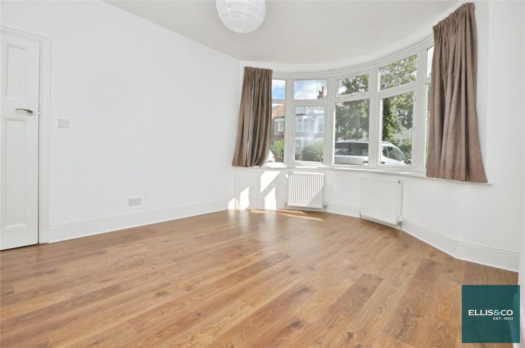 Property photo 2 of 11 Picture No. 09