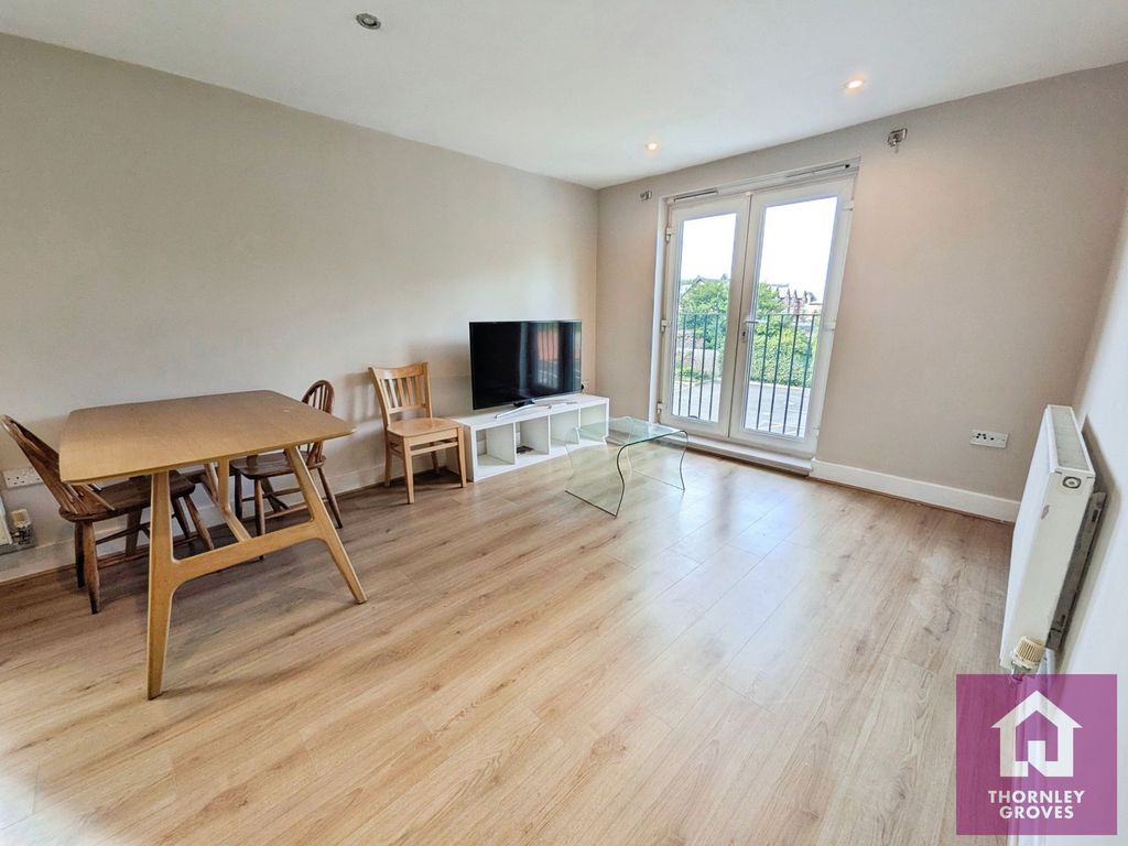 Property photo 3 of 9 Pbox-Img.Jpg