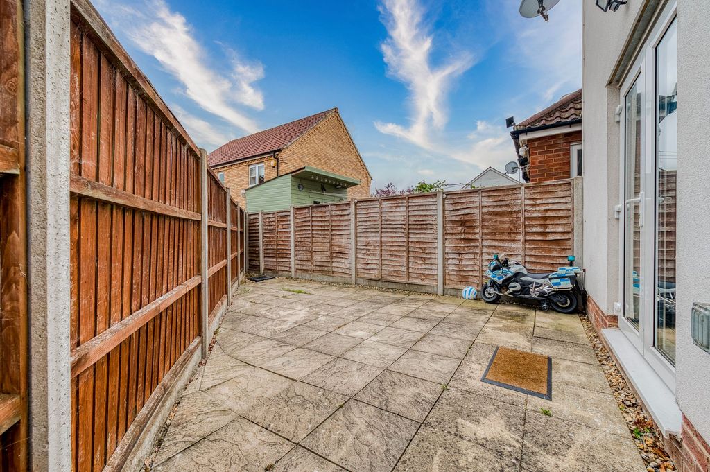 Property photo 2 of 15