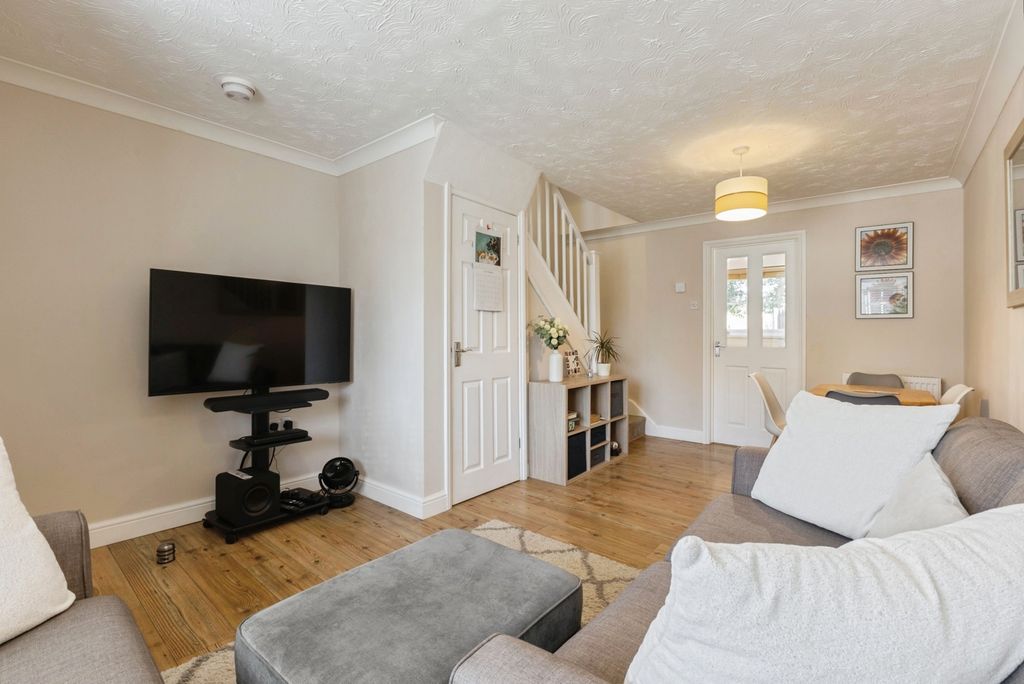 Property photo 3 of 13 Pbox-Img.Jpg