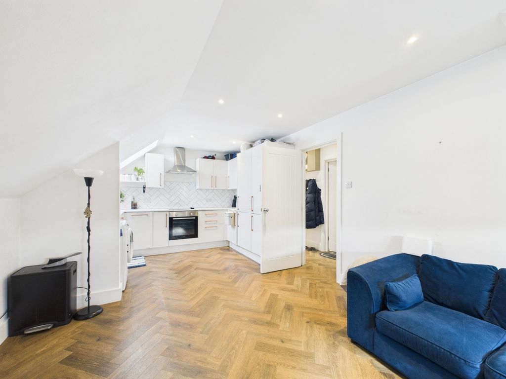 Property photo 3 of 9 4622792