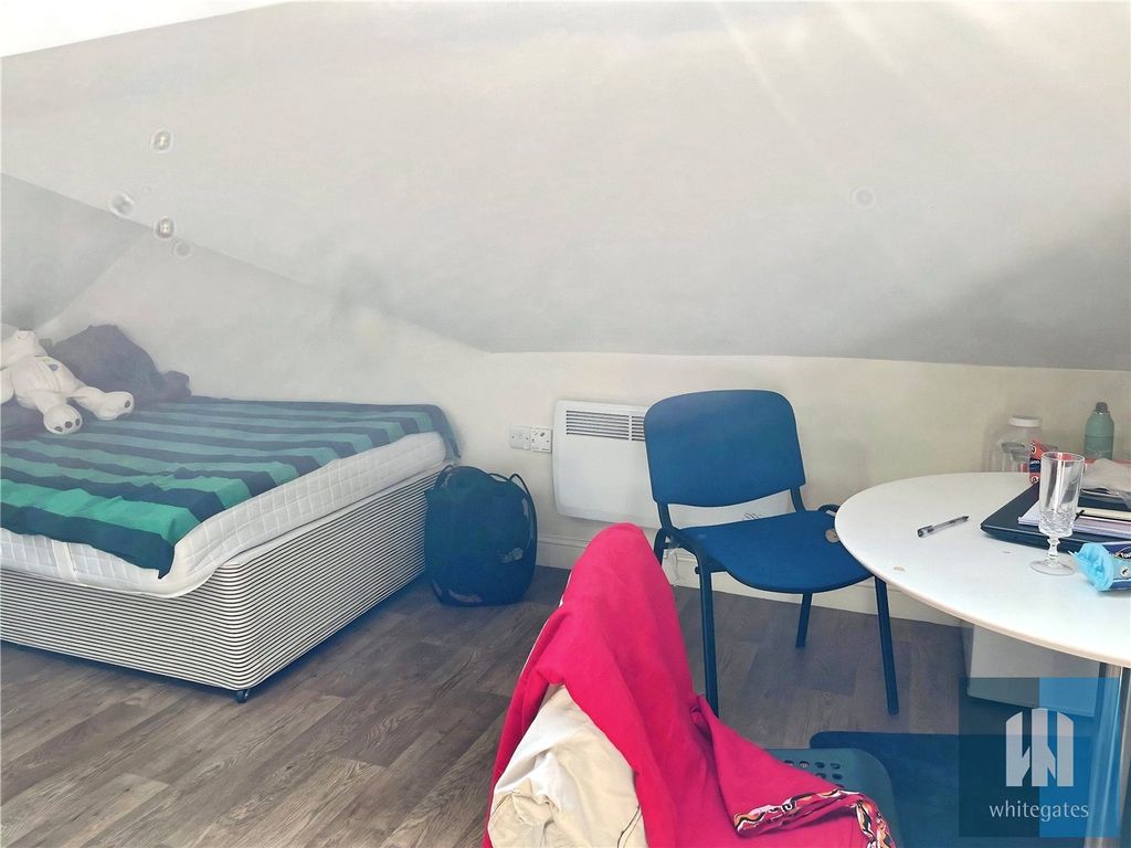 Property photo 3 of 6 Picture No. 34