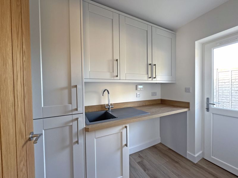 Property photo 3 of 13 Photo 4