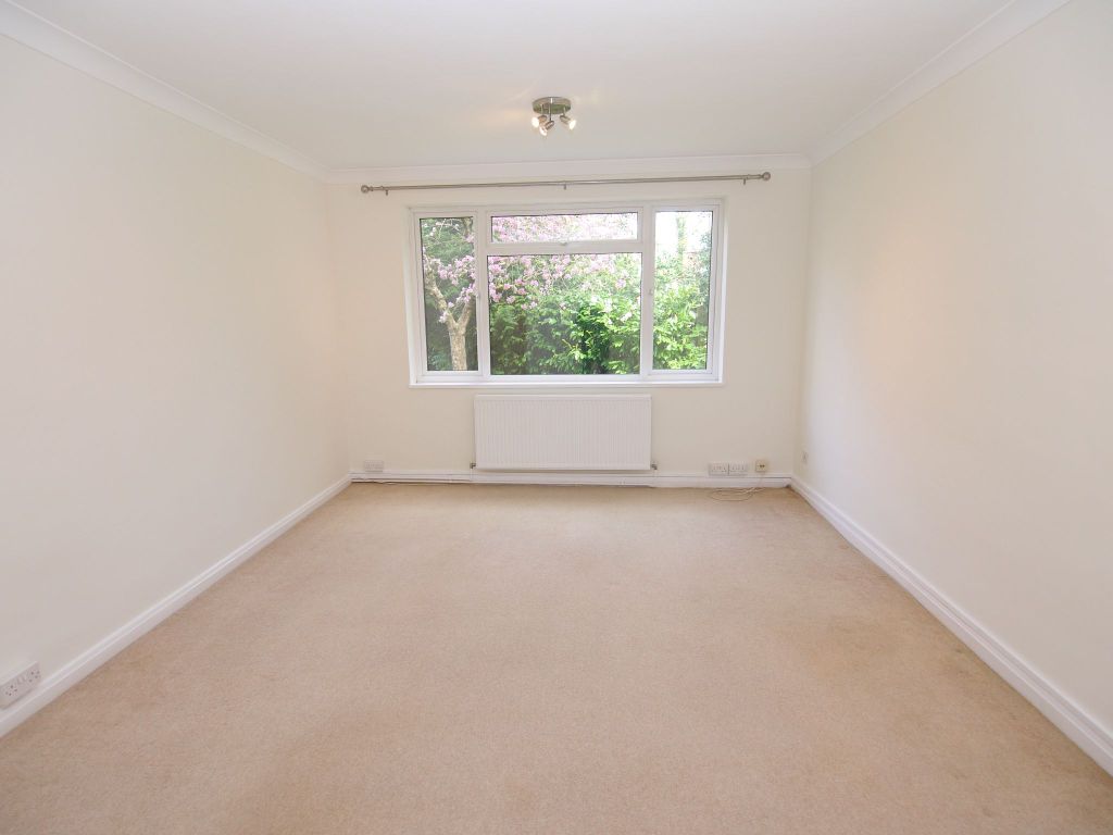 Property photo 3 of 10 Photograph 3