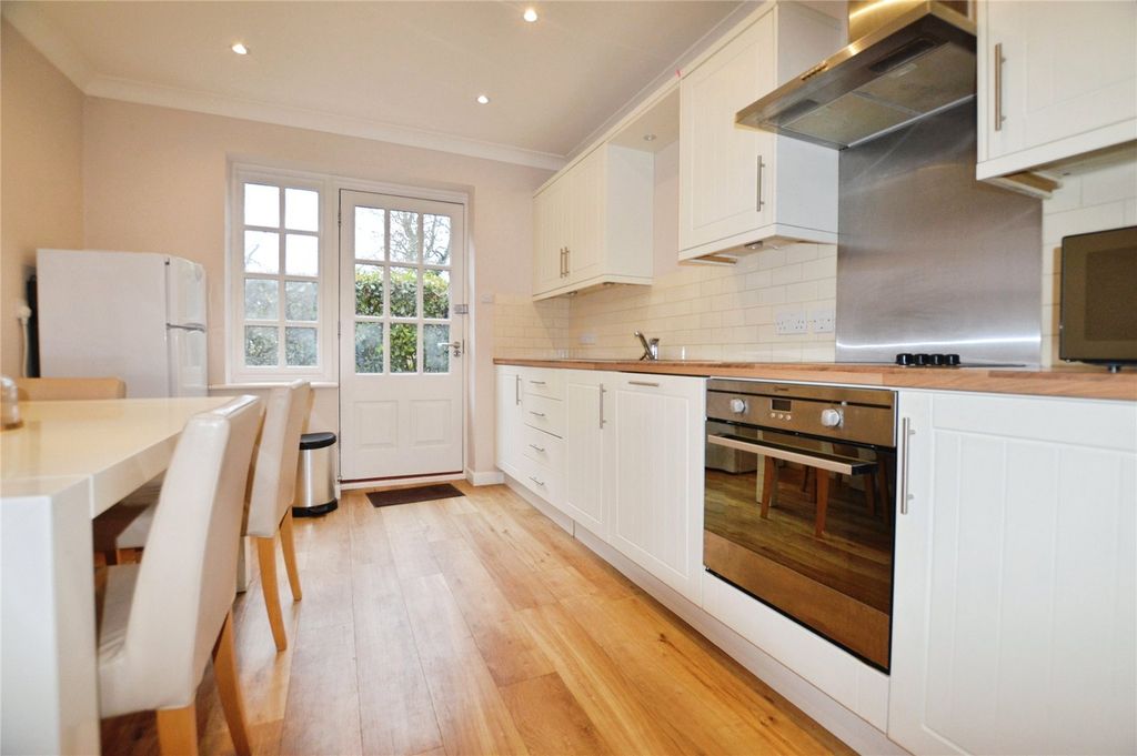 Property photo 2 of 14 Picture No. 13