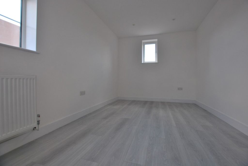 Property photo 3 of 4 Bedroom