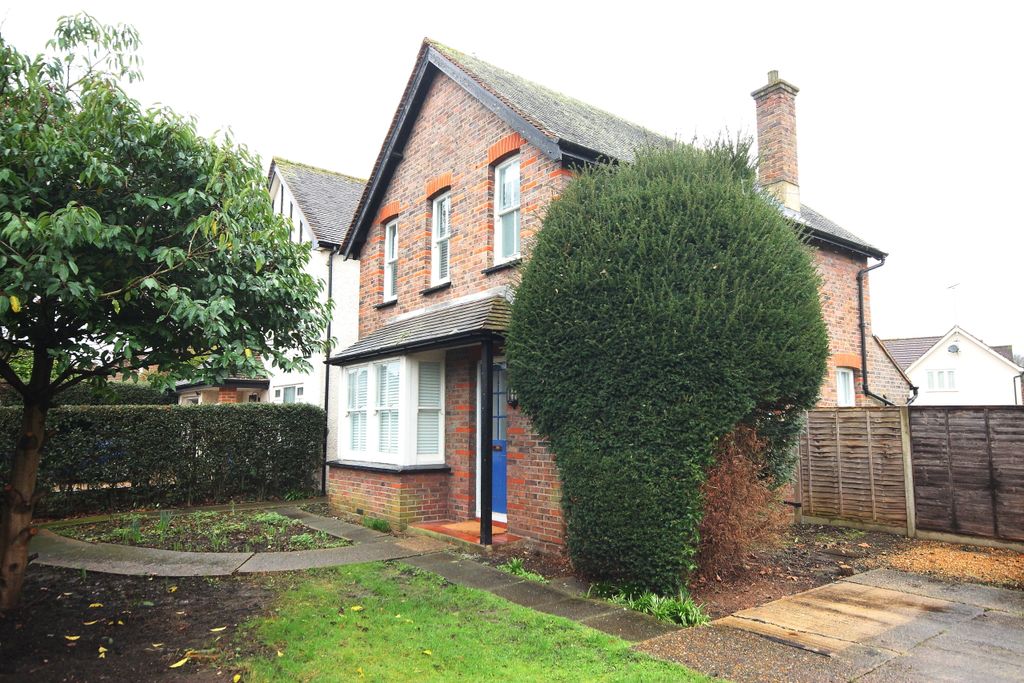 Property photo 1 of 7 Outside