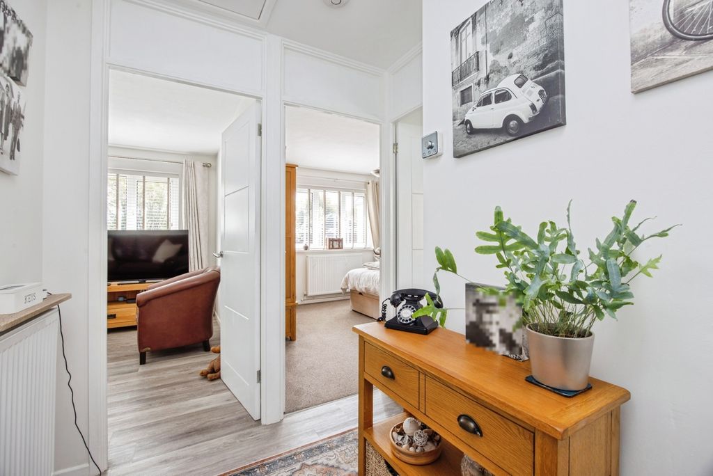 Property photo 2 of 20 Pbox-Img.Jpg