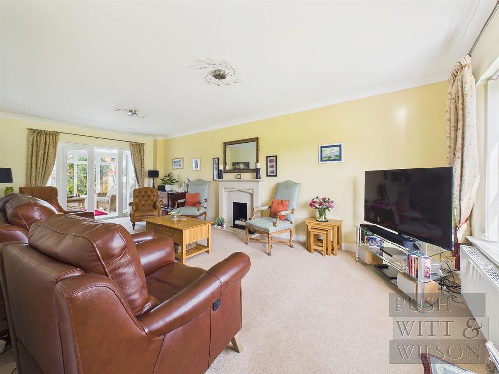 Property photo 2 of 31