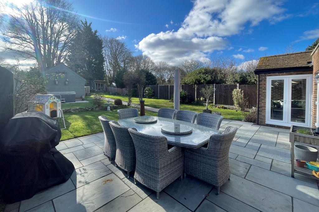 Property photo 3 of 60