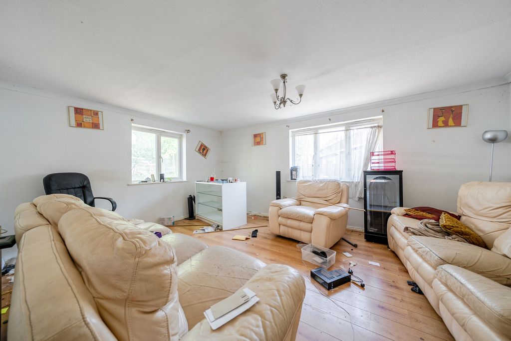 Property photo 3 of 11 1508604-20-1A000A...