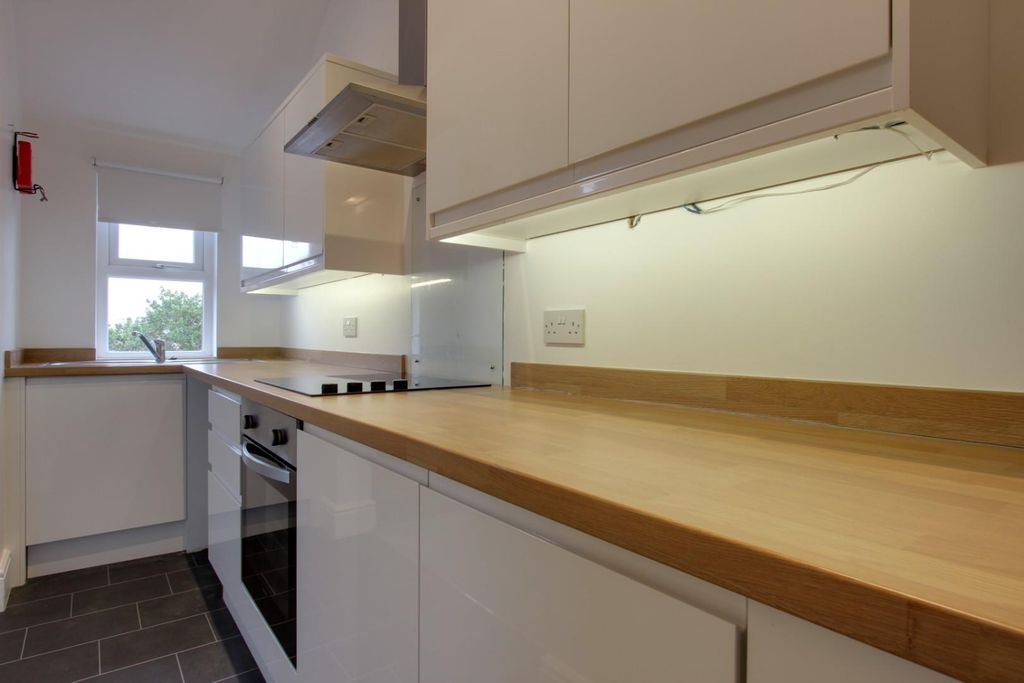 Property photo 2 of 11 Img_3816-Img_3818.Jpg