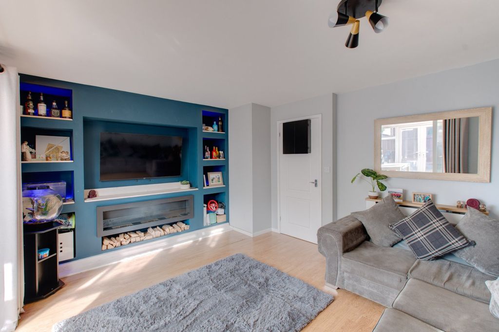 Property photo 2 of 17 Picture No. 06