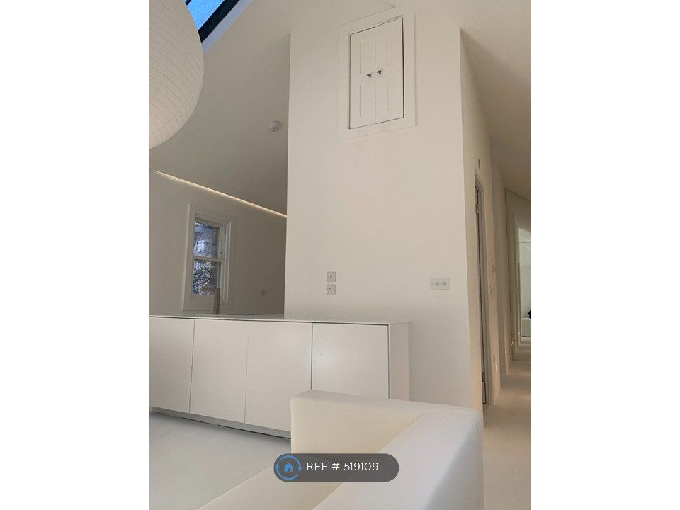 Property photo 3 of 34