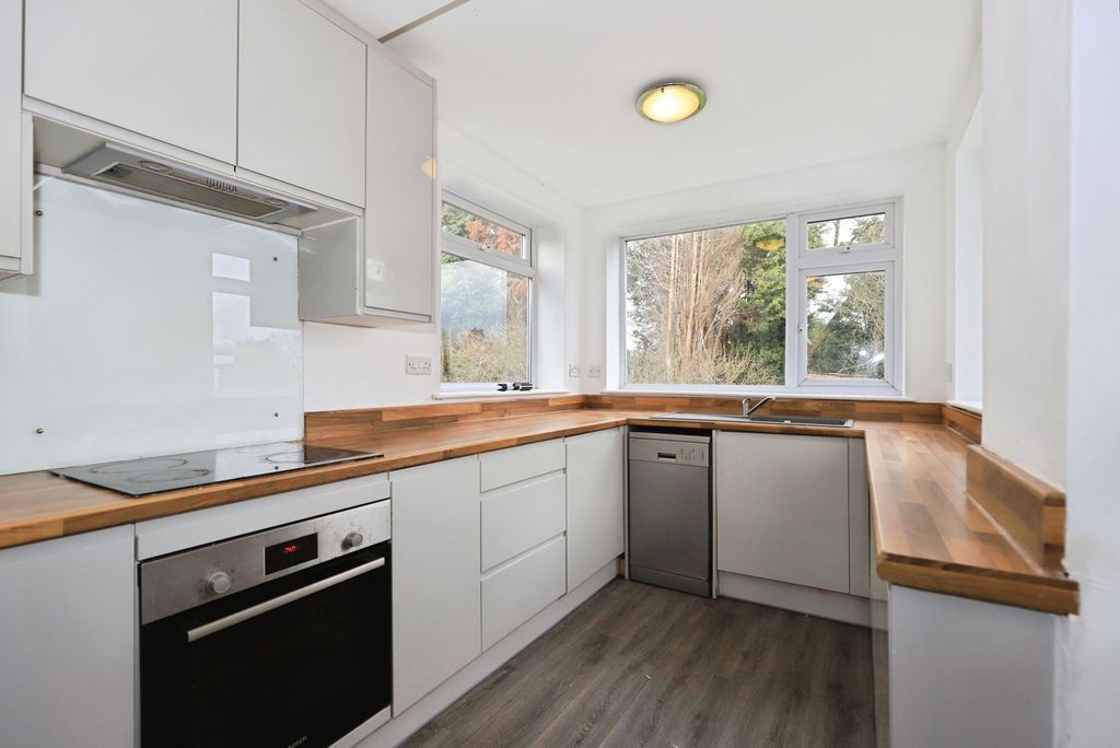 Property photo 2 of 13 Kitchen