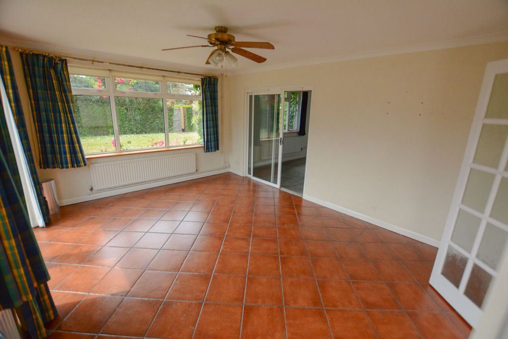 Property photo 3 of 32