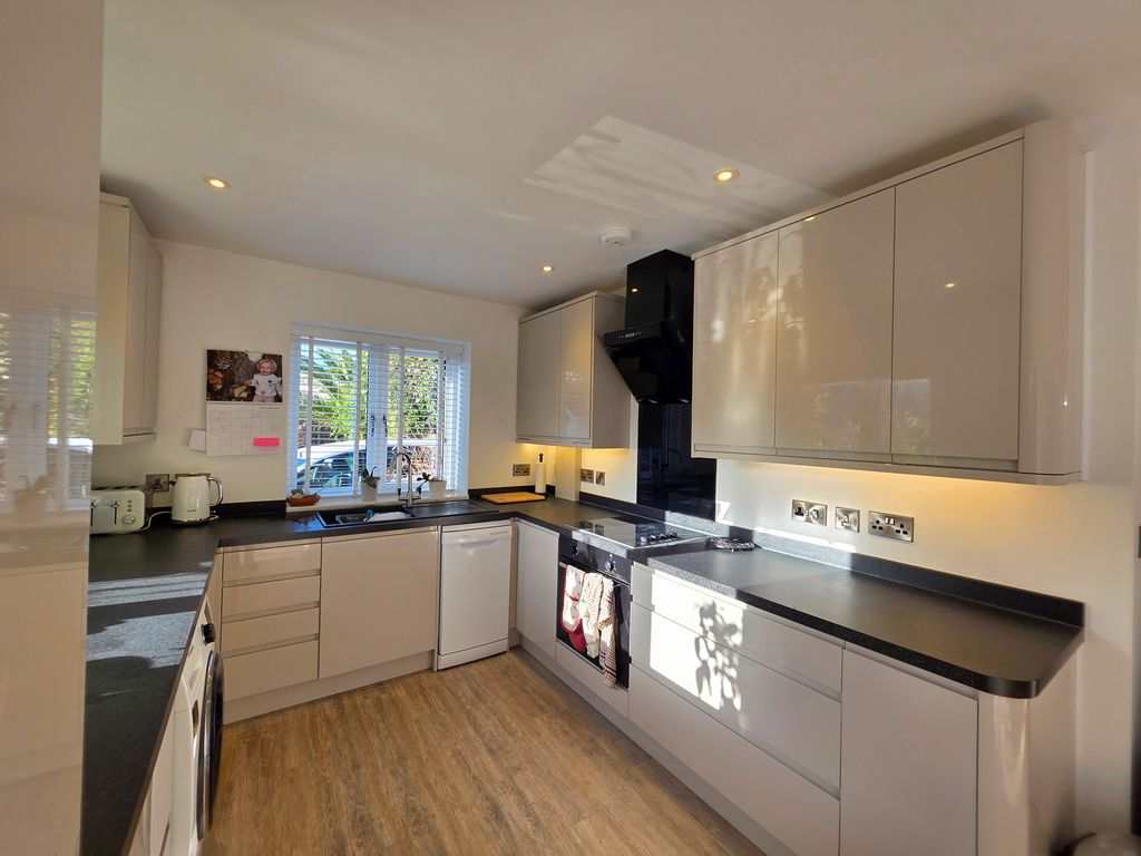 Property photo 3 of 14 Image