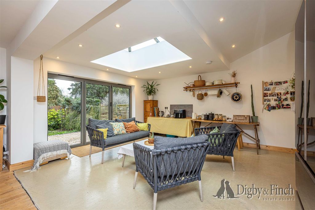Property photo 3 of 24 Kitchen Area
