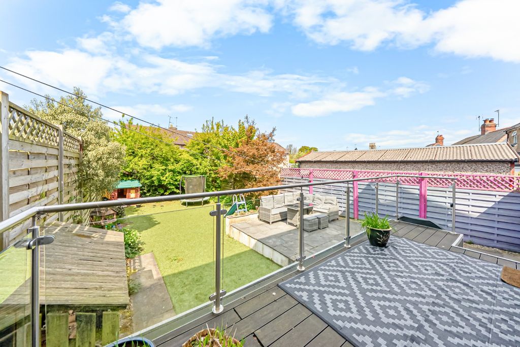 Property photo 3 of 19 Picture No. 32