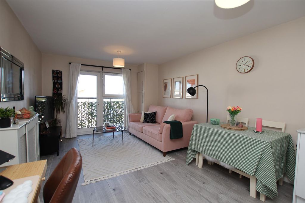 Property photo 2 of 10 Img_1668.Jpg