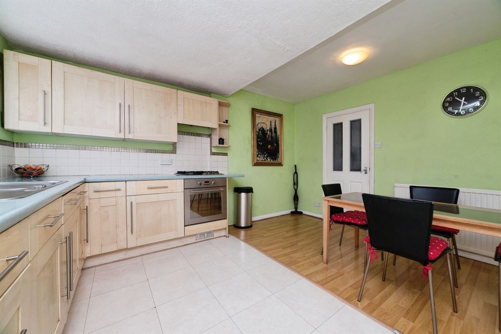 Property photo 1 of 22