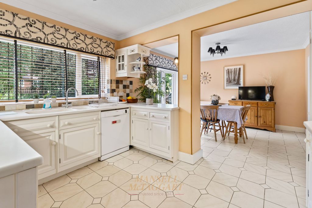 Additional image 8 of 4 bed detached house for saleHoltye Road, East Grinstead RH19