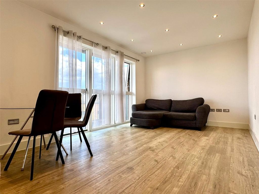 Property photo 1 of 5 Picture No. 08
