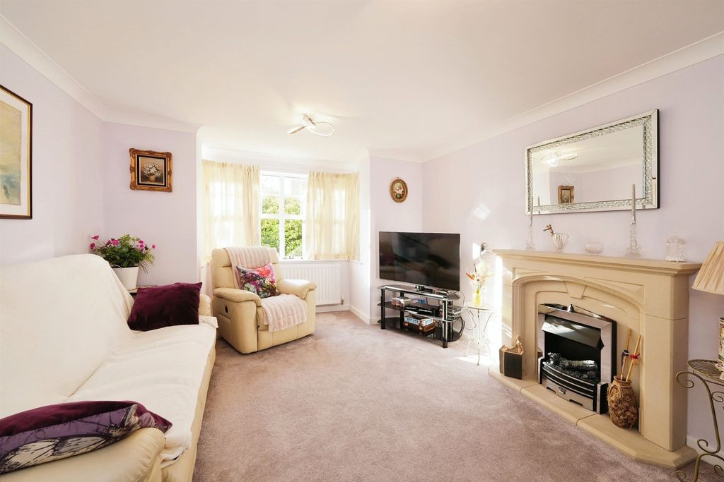 Property photo 3 of 15