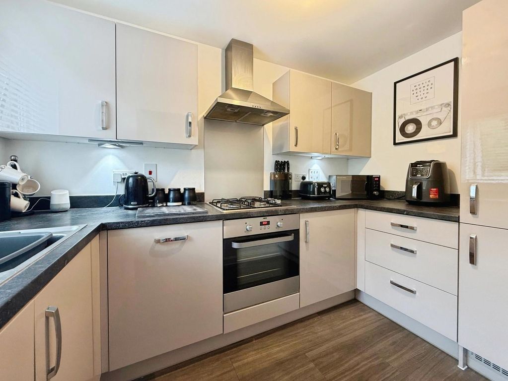 Property photo 2 of 12 Pbox-Img.Jpg