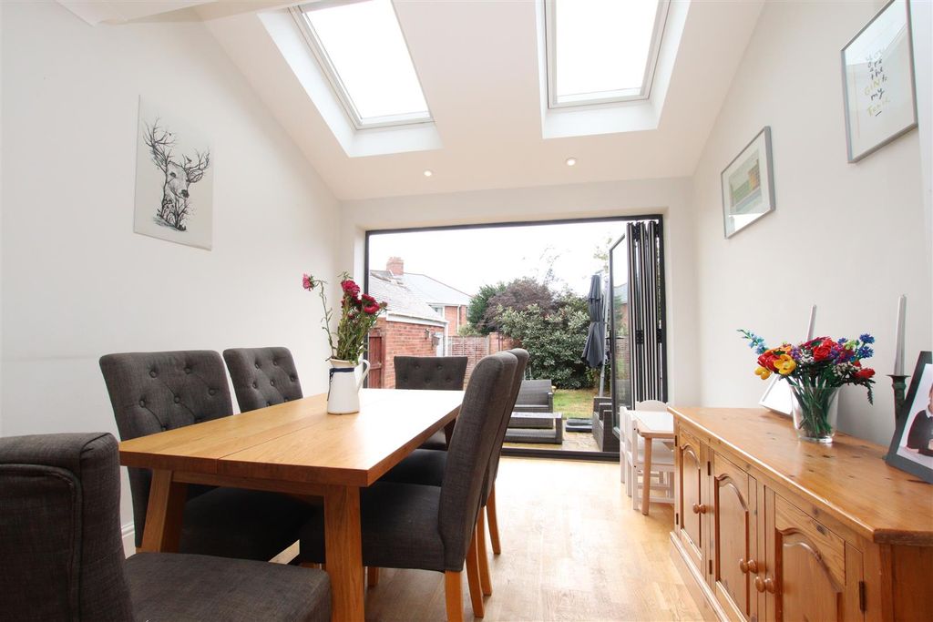 Property photo 3 of 14 Dining Room.Jpg